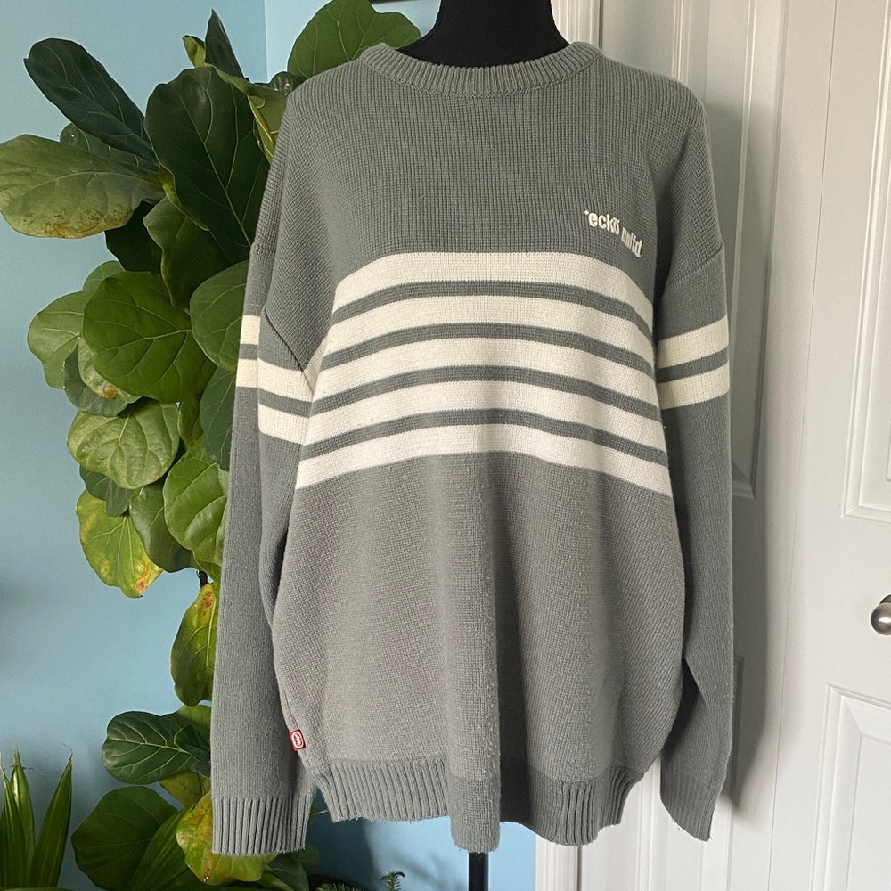 Classic Y2K Ecko Unlimited XXL Gray With White Stripes Crewneck Sweater